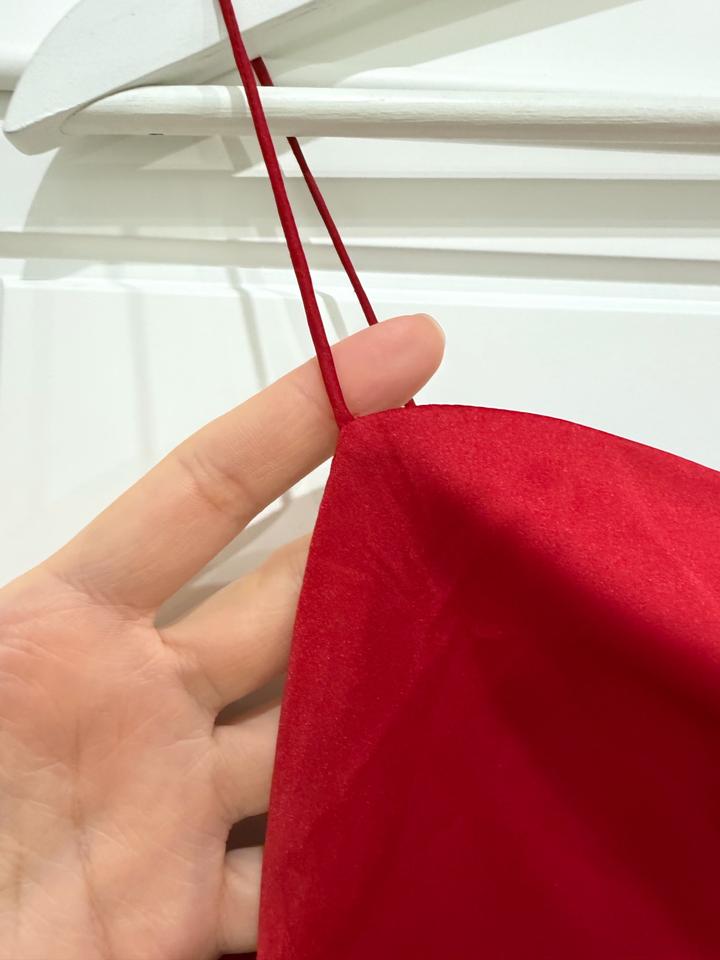 Платье из шелка