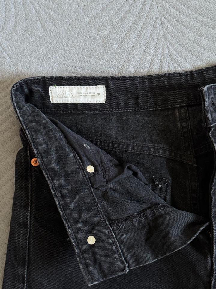 Новые джинсы Zara