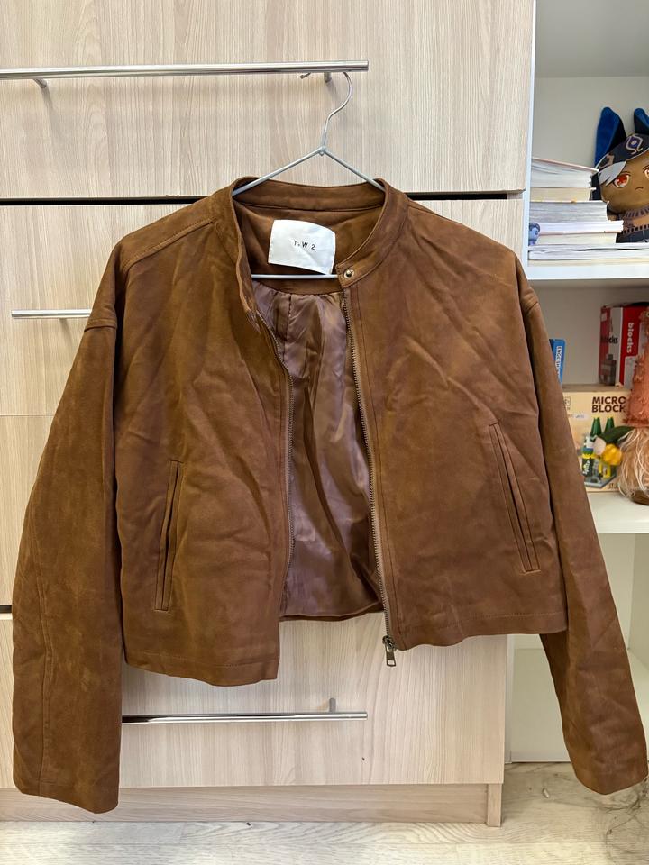 Укороченная курточка