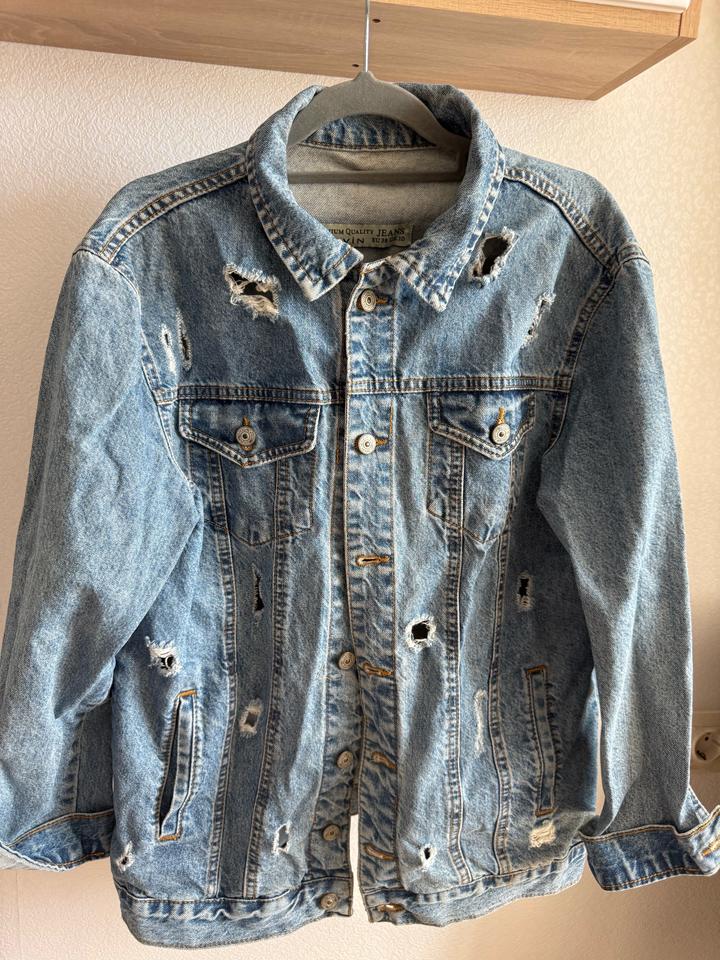 Джинсовая куртка