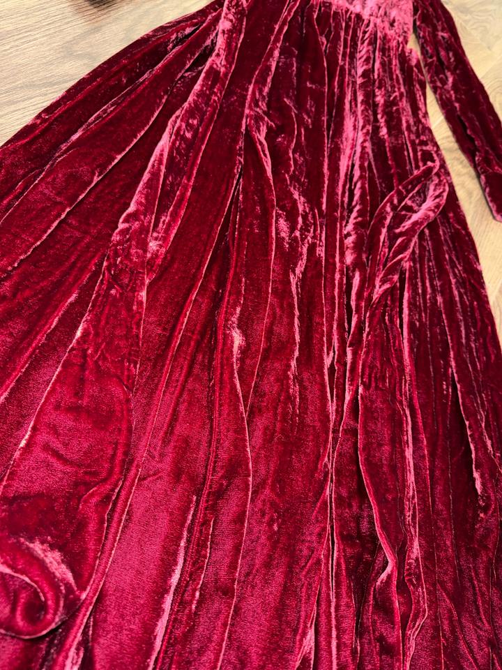 Велюровое платье