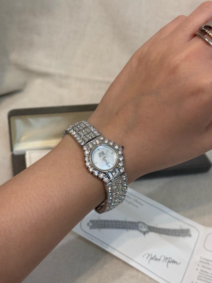 Винтажные часы Nolan Miller с кристаллами