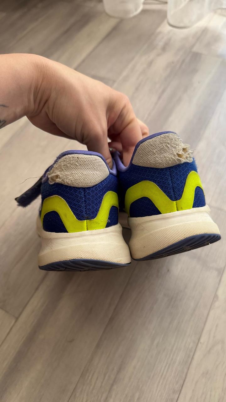Кроссовки adidas