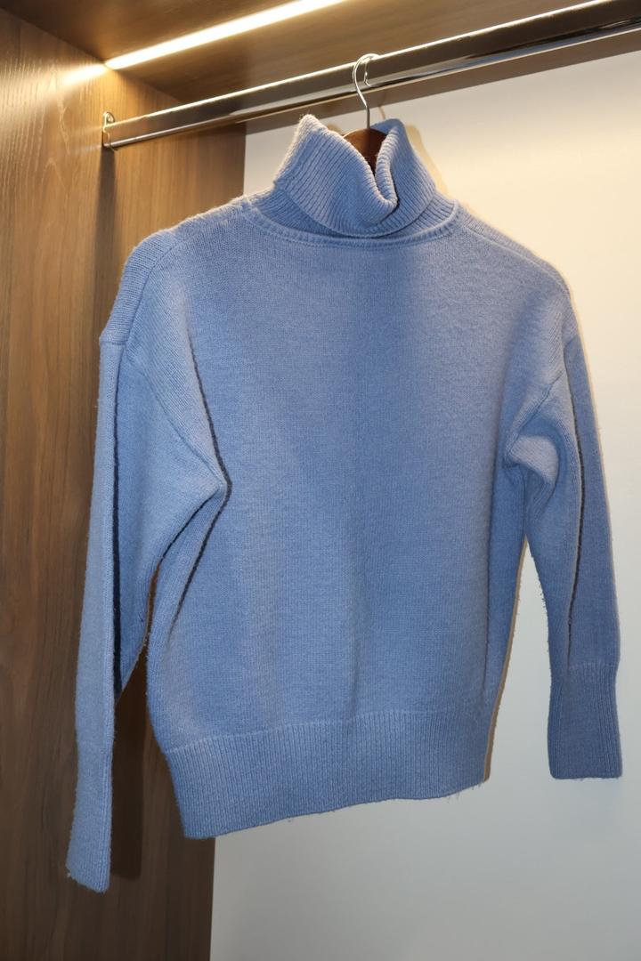 Шерстяной свитер