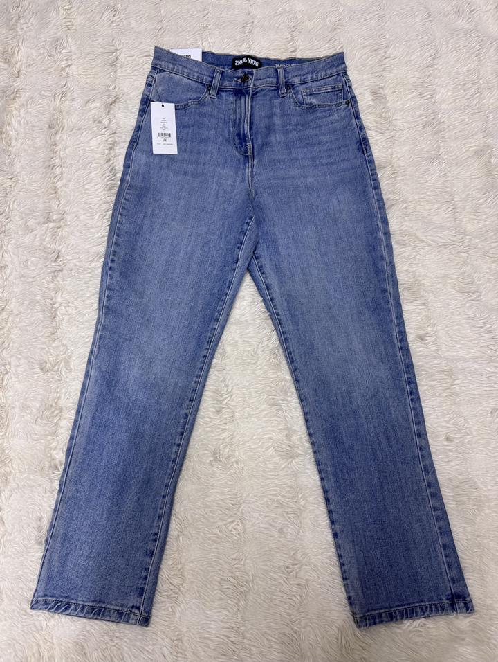 Джинсы от DKNY