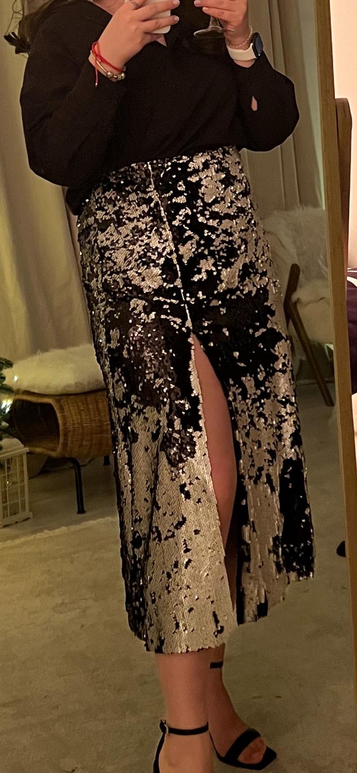 Юбка с пайетками