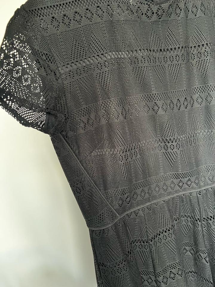 Черное платье.