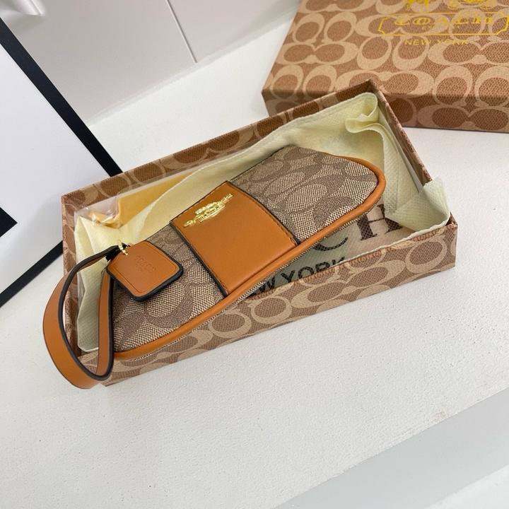 Клатч Coach Wristlet
