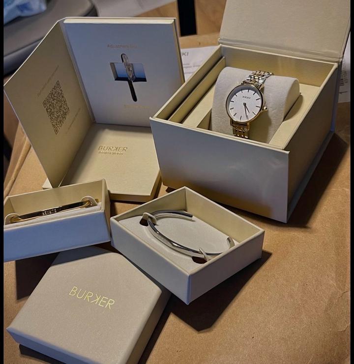 Часы с браслетом Burker