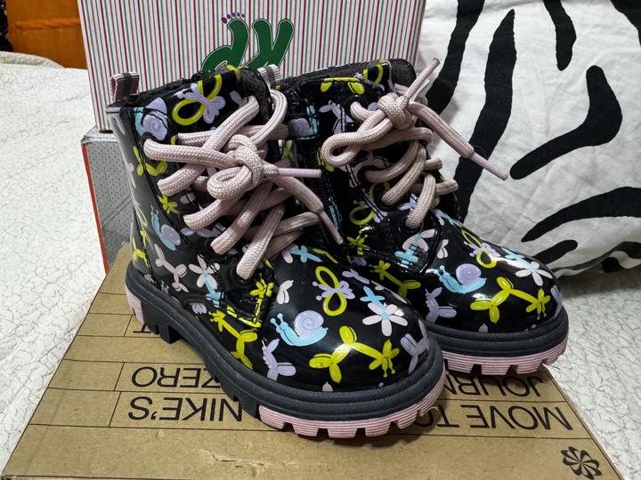 Детские резиновые сапоги для девочки