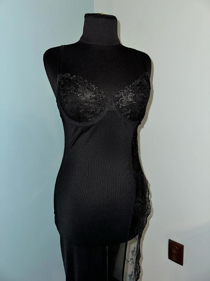 Ночное кружевное платье