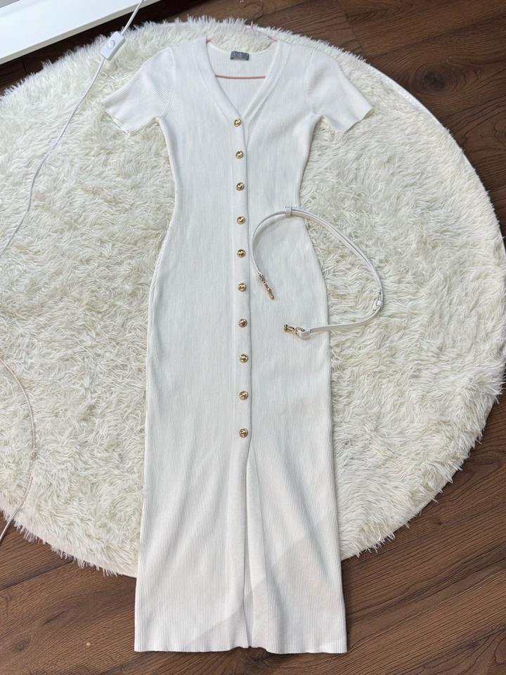 Трикотажное платье белое от Lichi