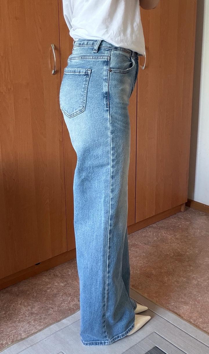 Джинсы
