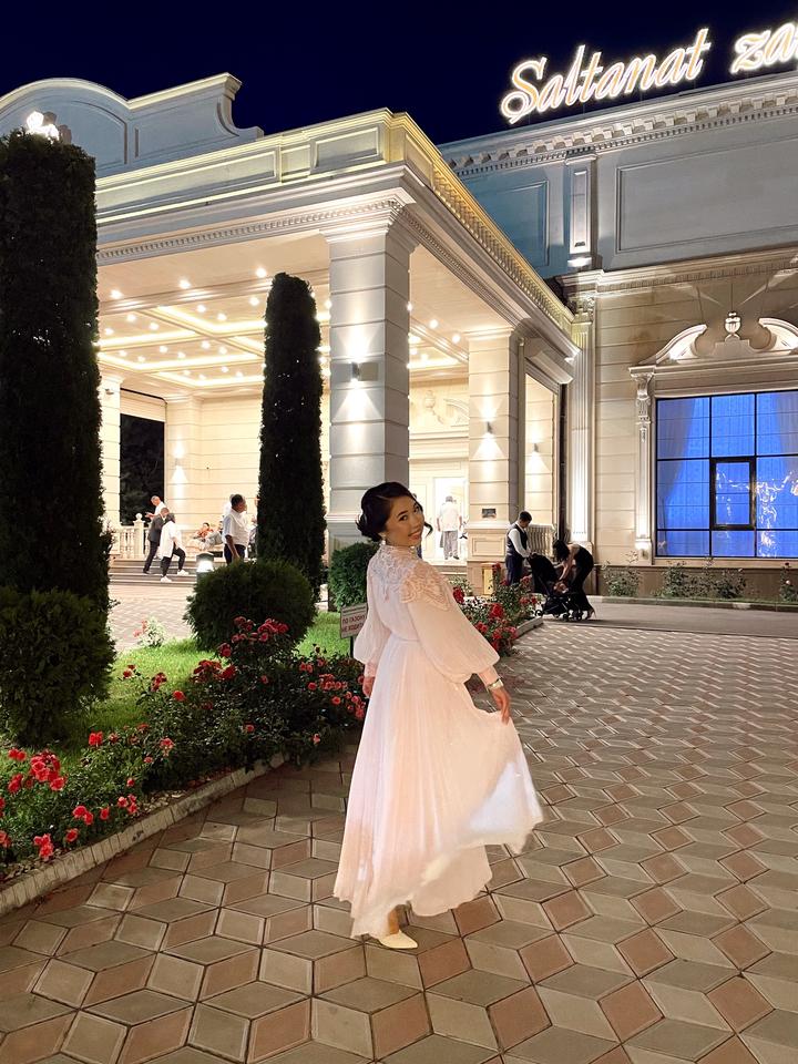 Вечернее платье