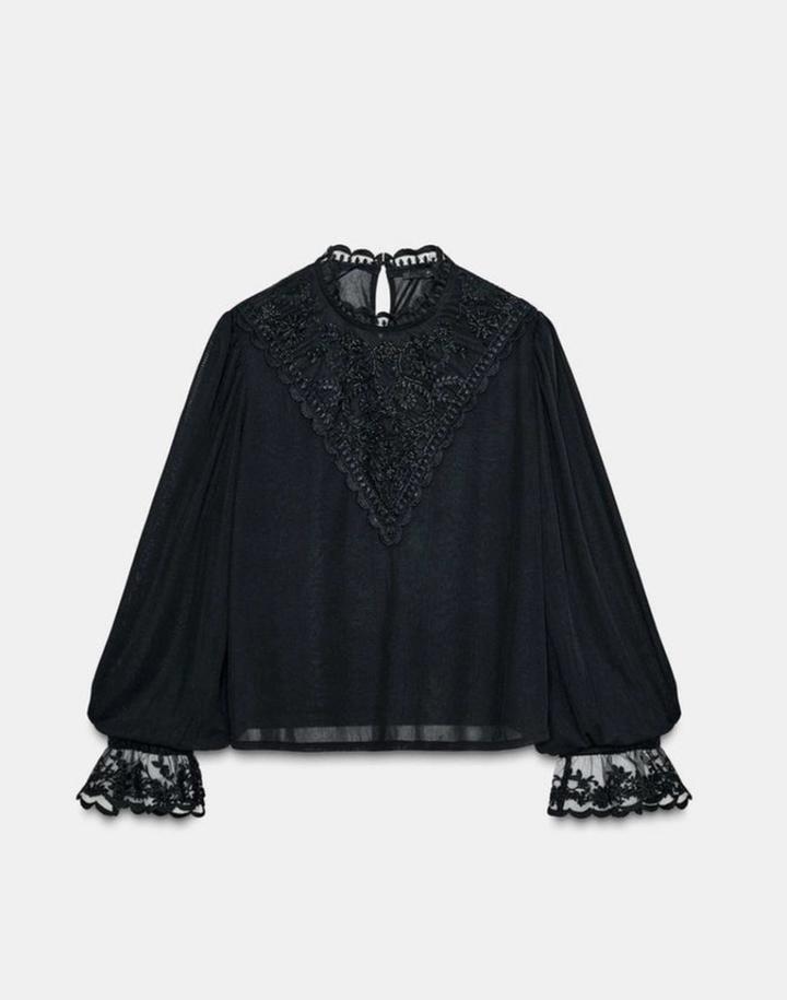 Черная блузка