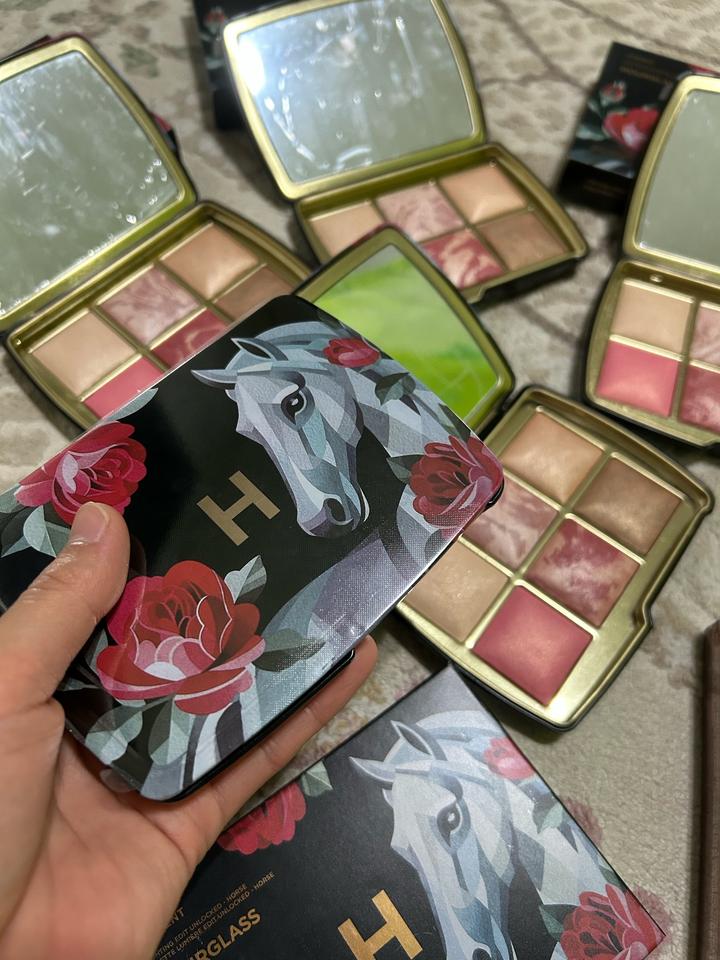 Срочно Hourglass палетка сатам
