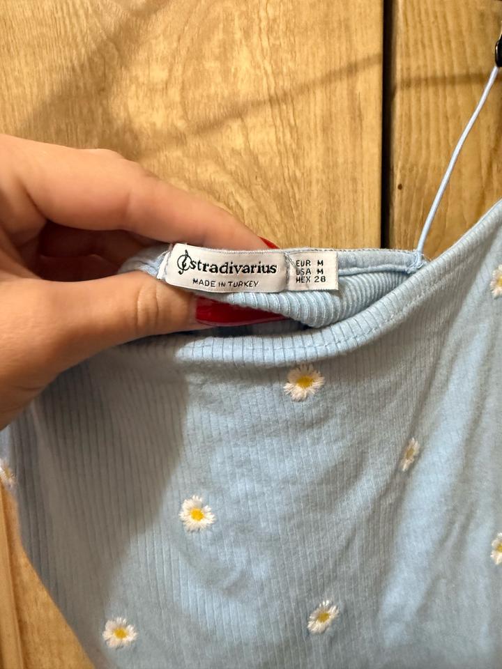 Топ Stradivarius с ромашками