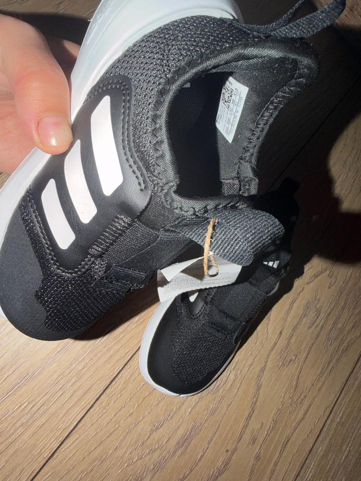 Детские кроссовки adidas