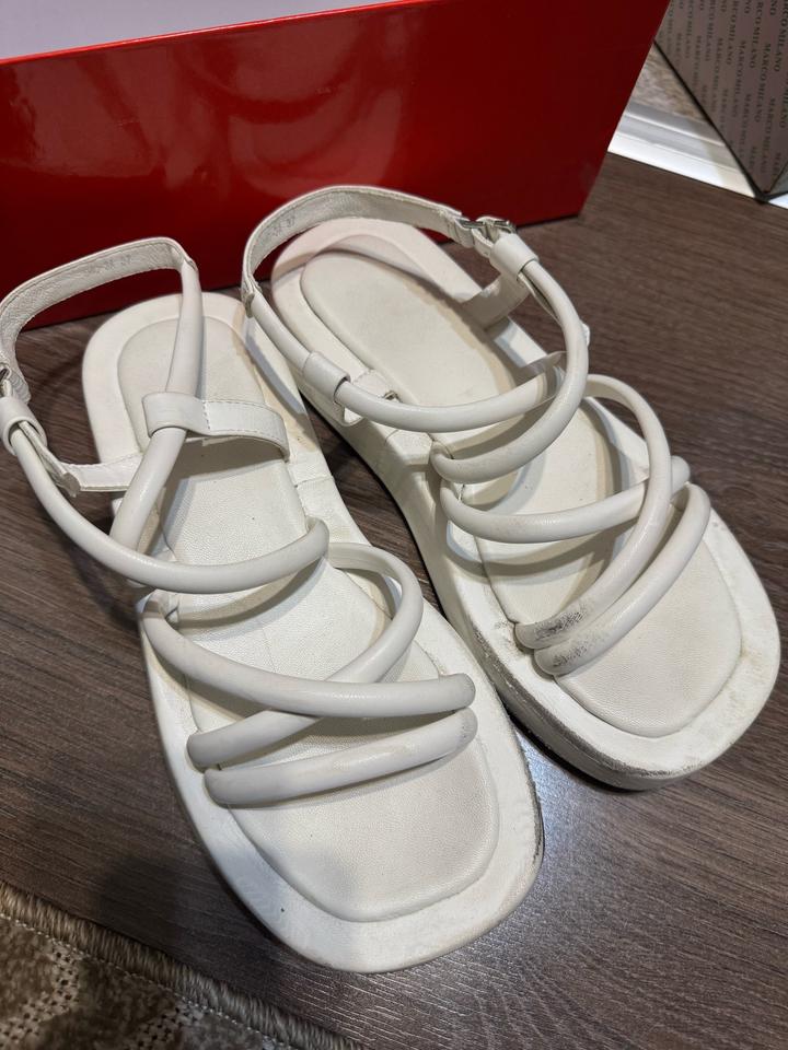 Босоножки летние