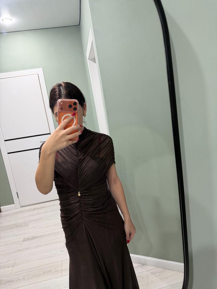 Платье коричневого цвета