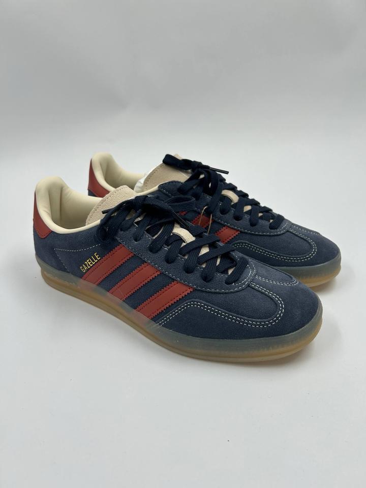 Абсолютно новые кеды Adidas