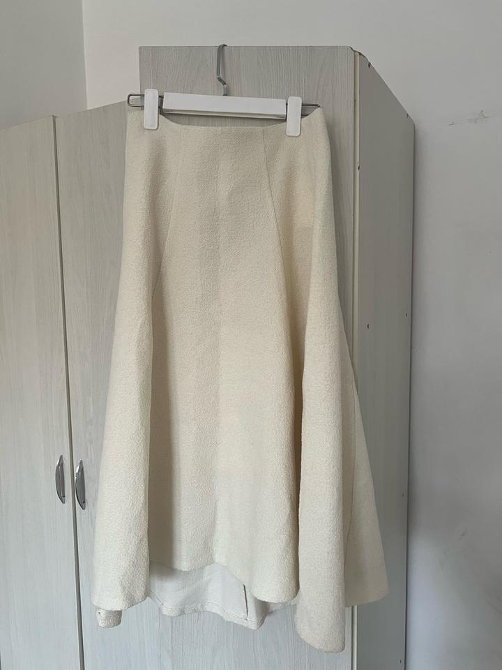 Бежевая юбка