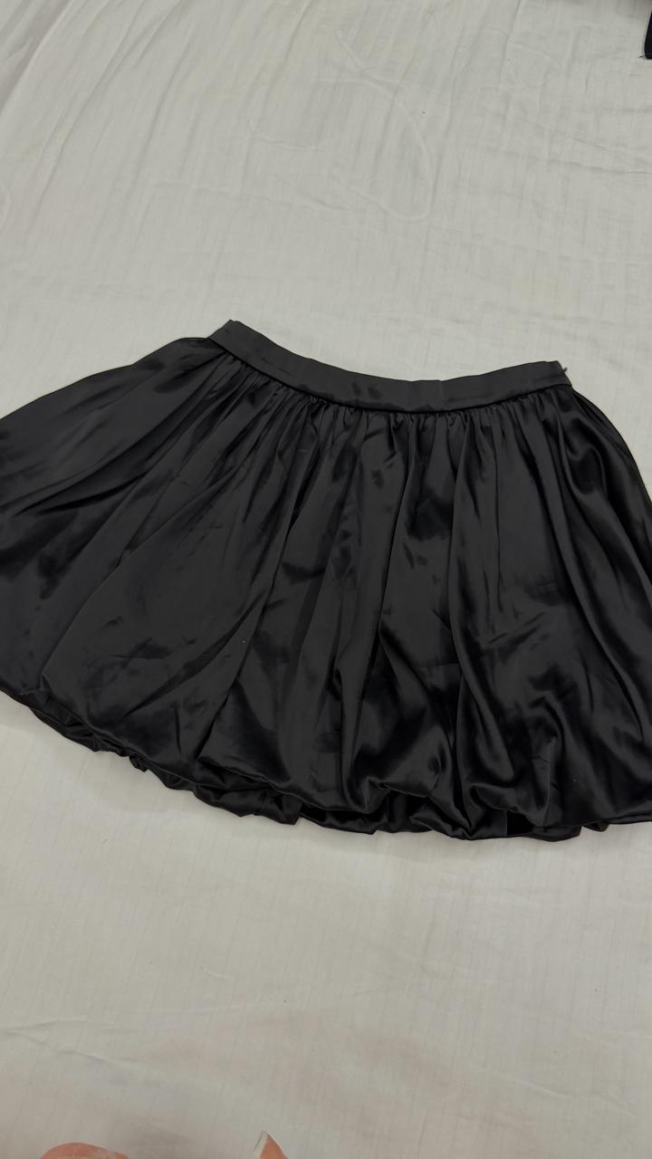 Черная мини юбочка атлас, размер S-M