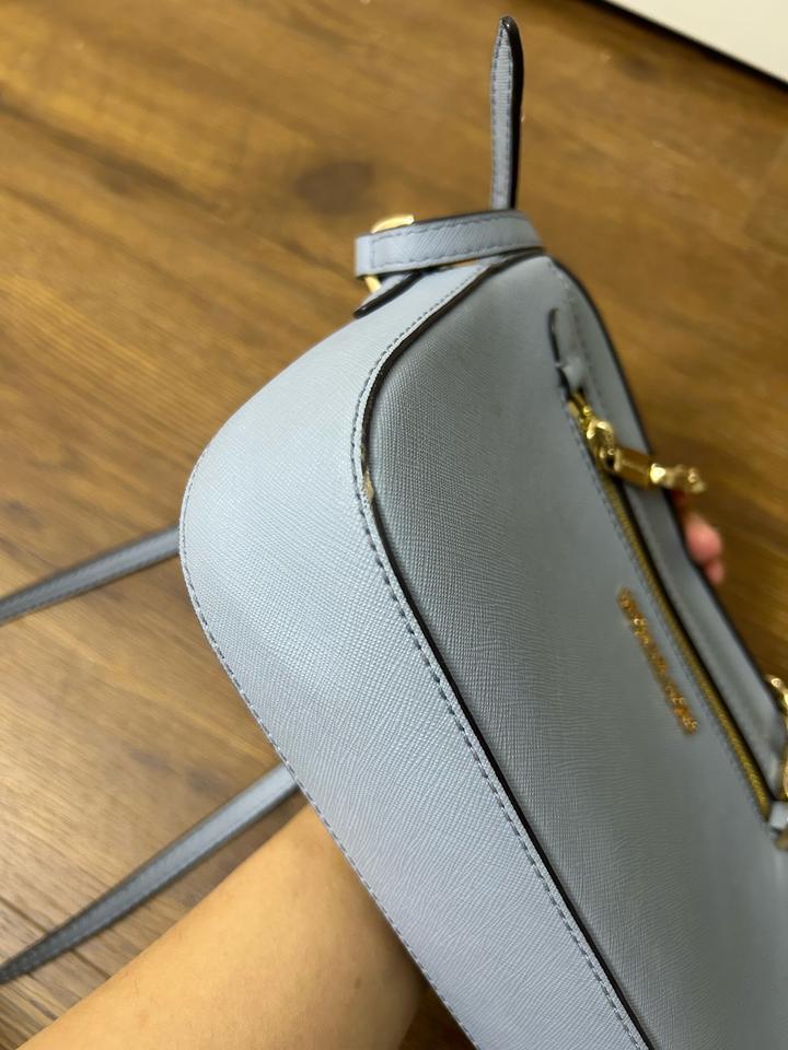 Голубая сумка от Michael Kors