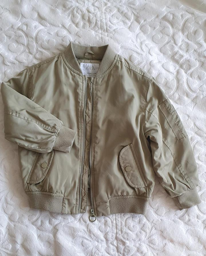 Детская куртка-бомбер ZARA