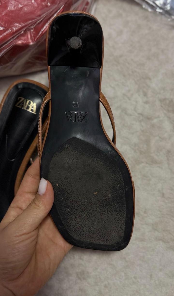 Шлепки zara
