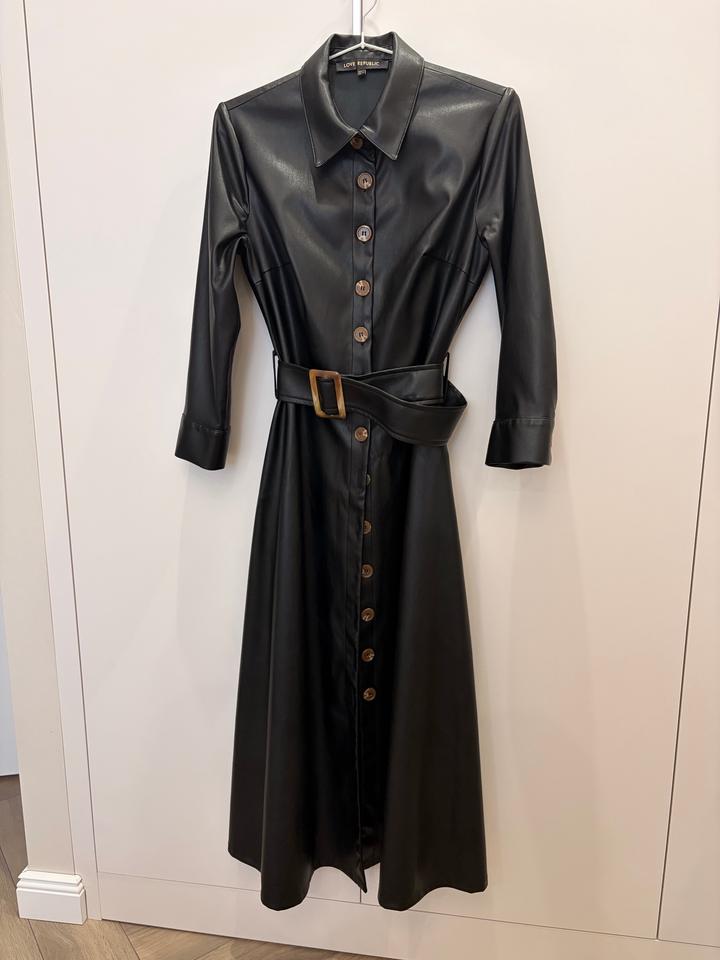 Платье из экокожи Love Republic