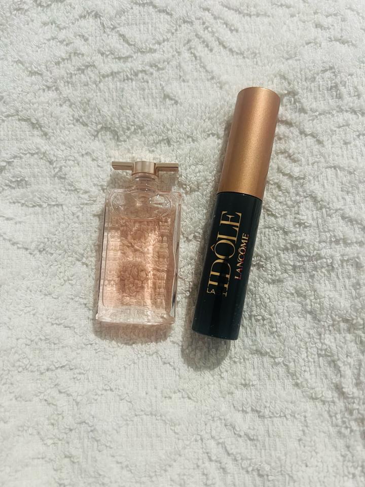 Мини-набор декоративной косметики и парфюмерии Lancôme Idôle Set.