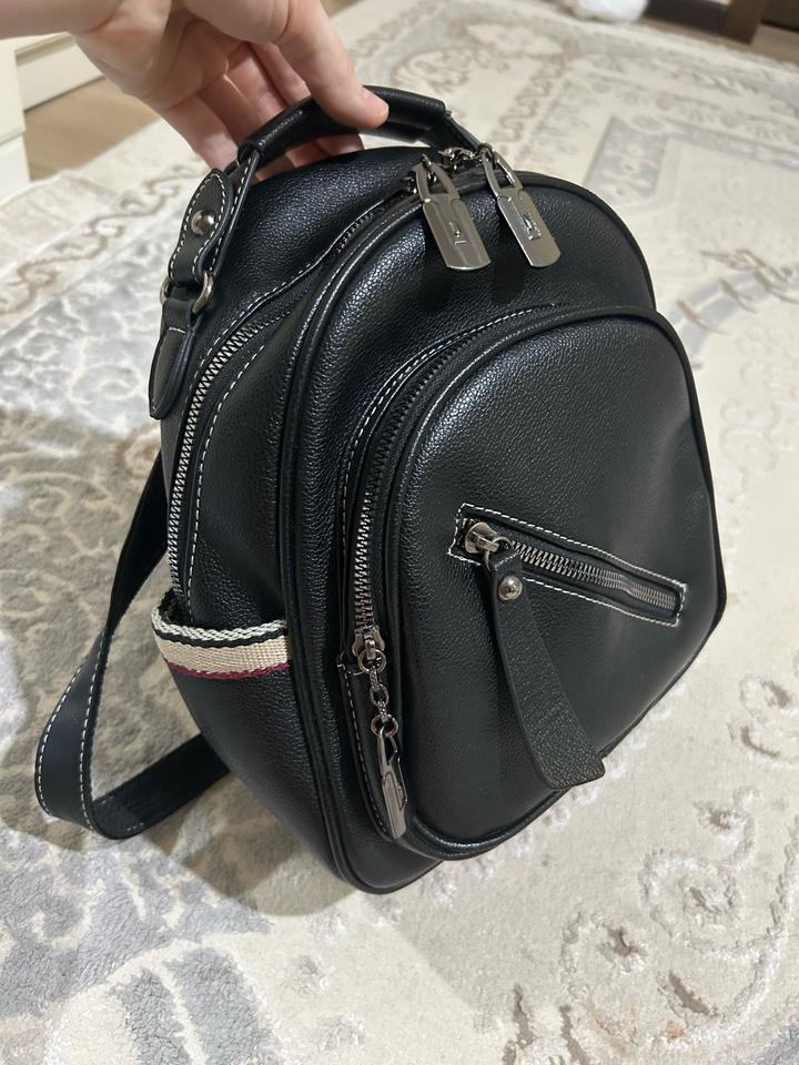 черный рюкзак