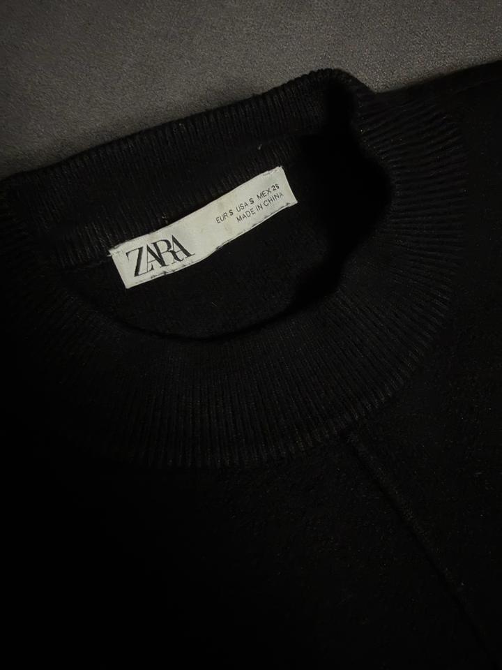 Свитер черный ZARA