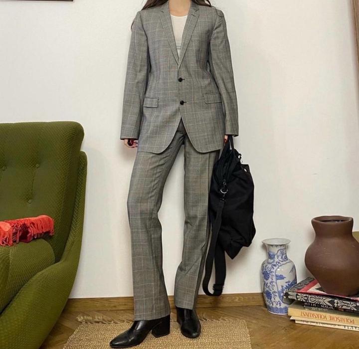 Брючный Костюм от D&G, оригинал. 100% шерсть