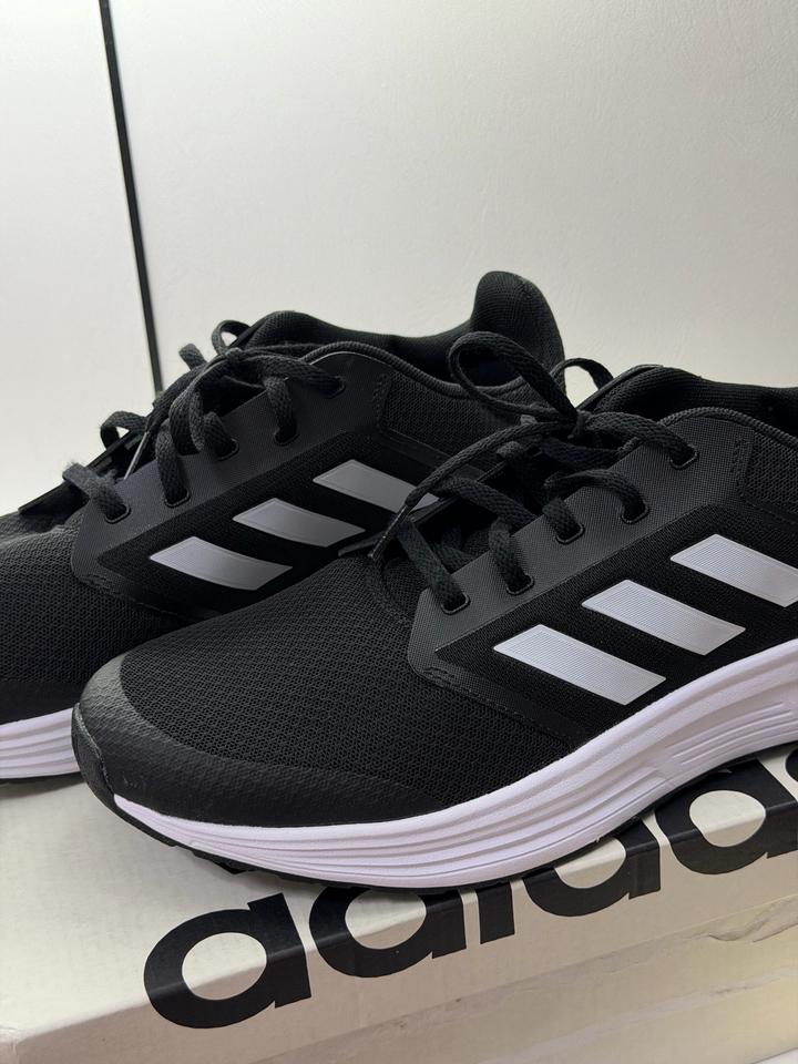 Adidas муж кроссы