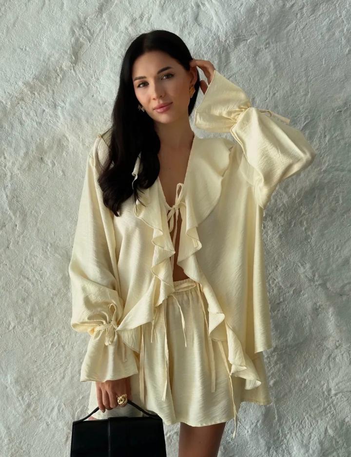 Костюм двойка летний с шортами.