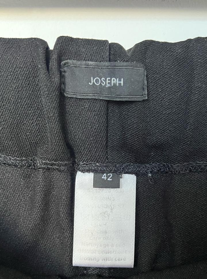 Стильные брюки Joseph