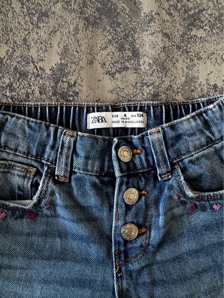 Джинсы Zara