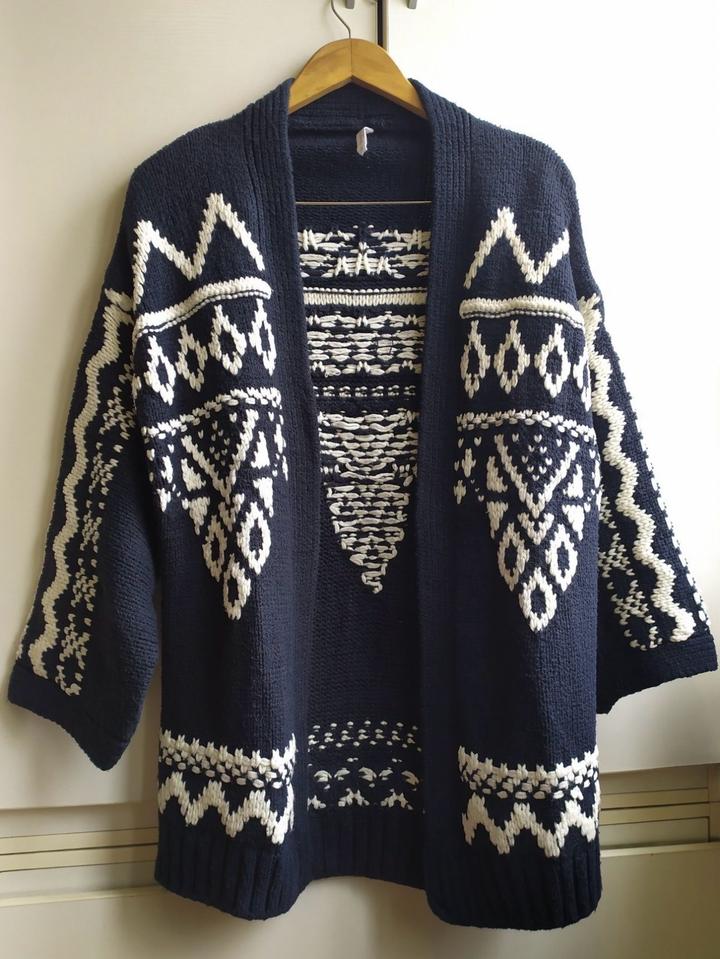Кардиган вязаный
