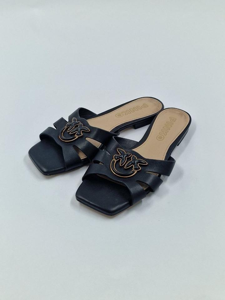 Pinko шлепы