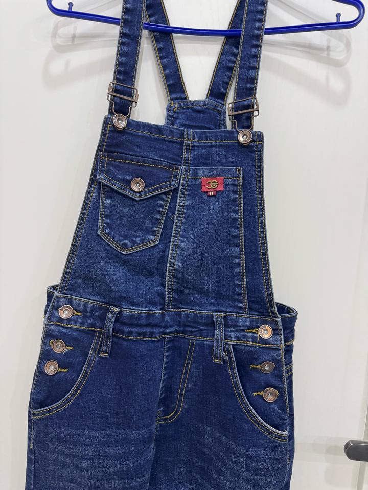 Комбинезон джинсовый