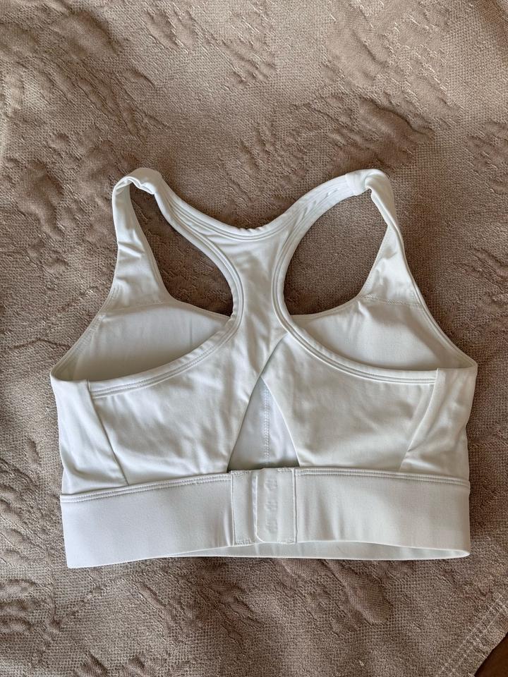 Спортивный топ