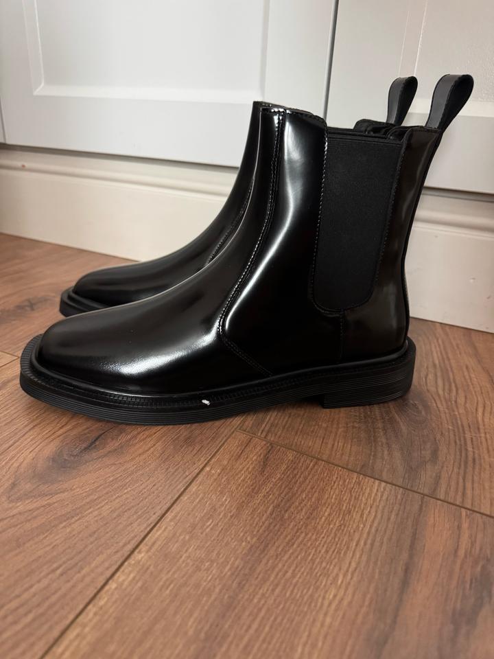 Новые весенние челси The Row