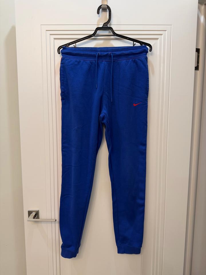 Спортивный костюм Nike