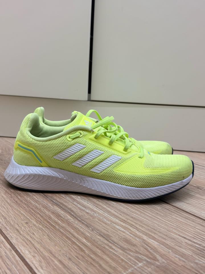 Кроссовки adidas