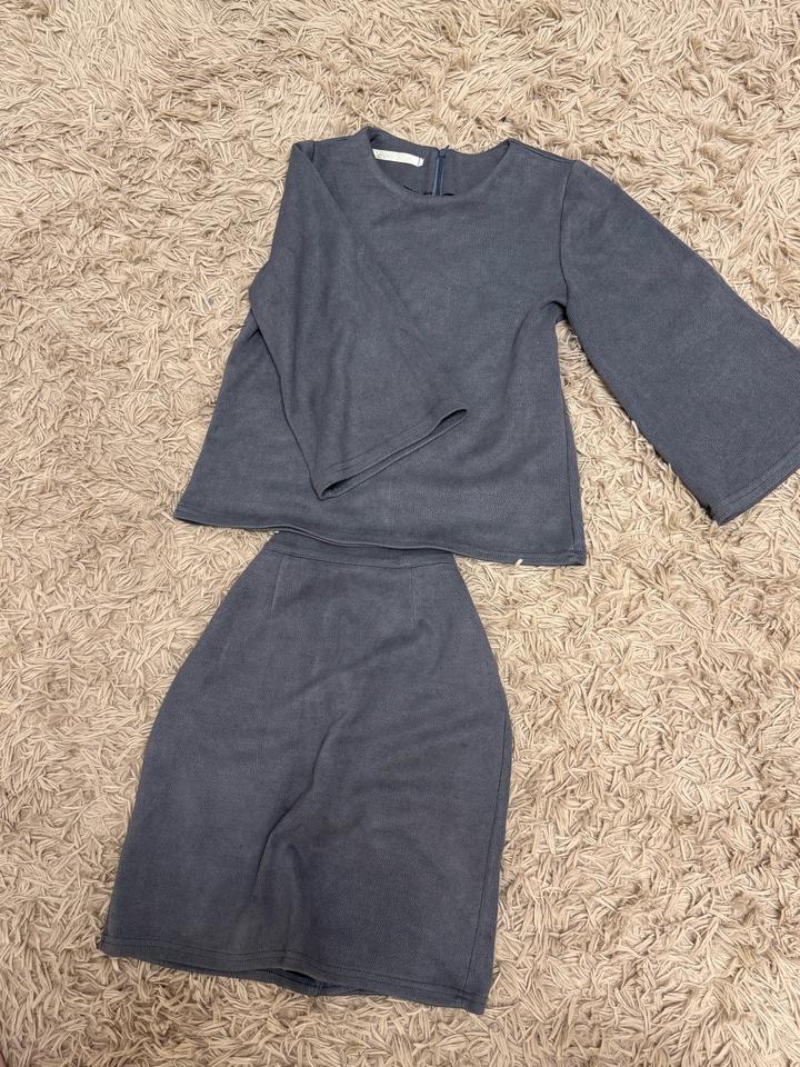 Офисный костюм двойка на девушку размера S-M