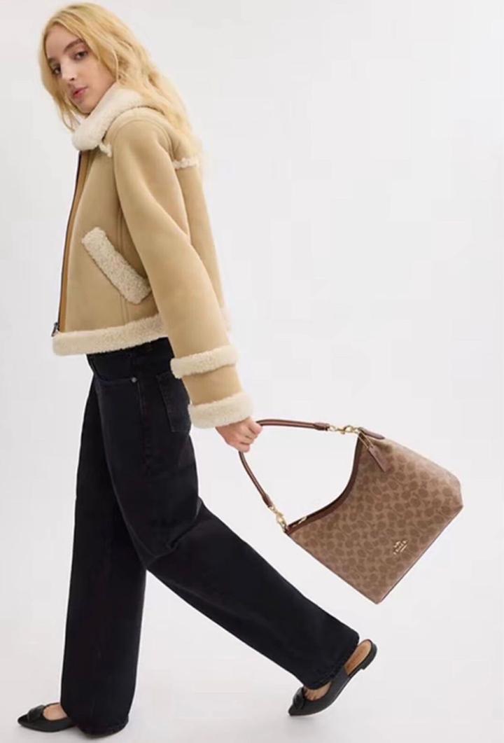 Сумка COACH Lori Hobo bag