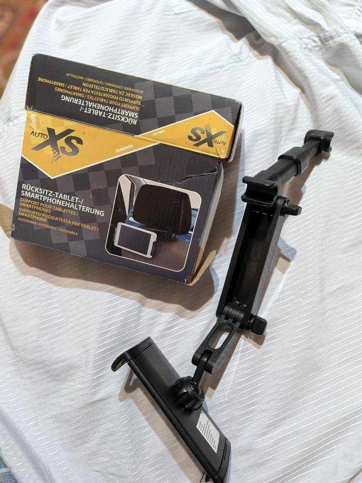 Автомобильный держатель для планшетов и телефонов (на подголовник)