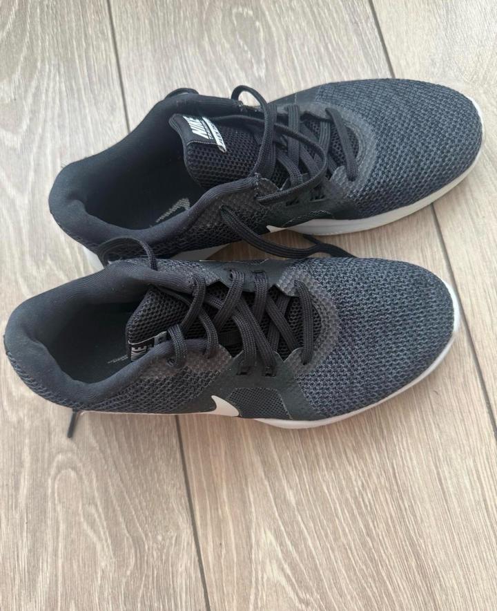 Кроссовки Nike